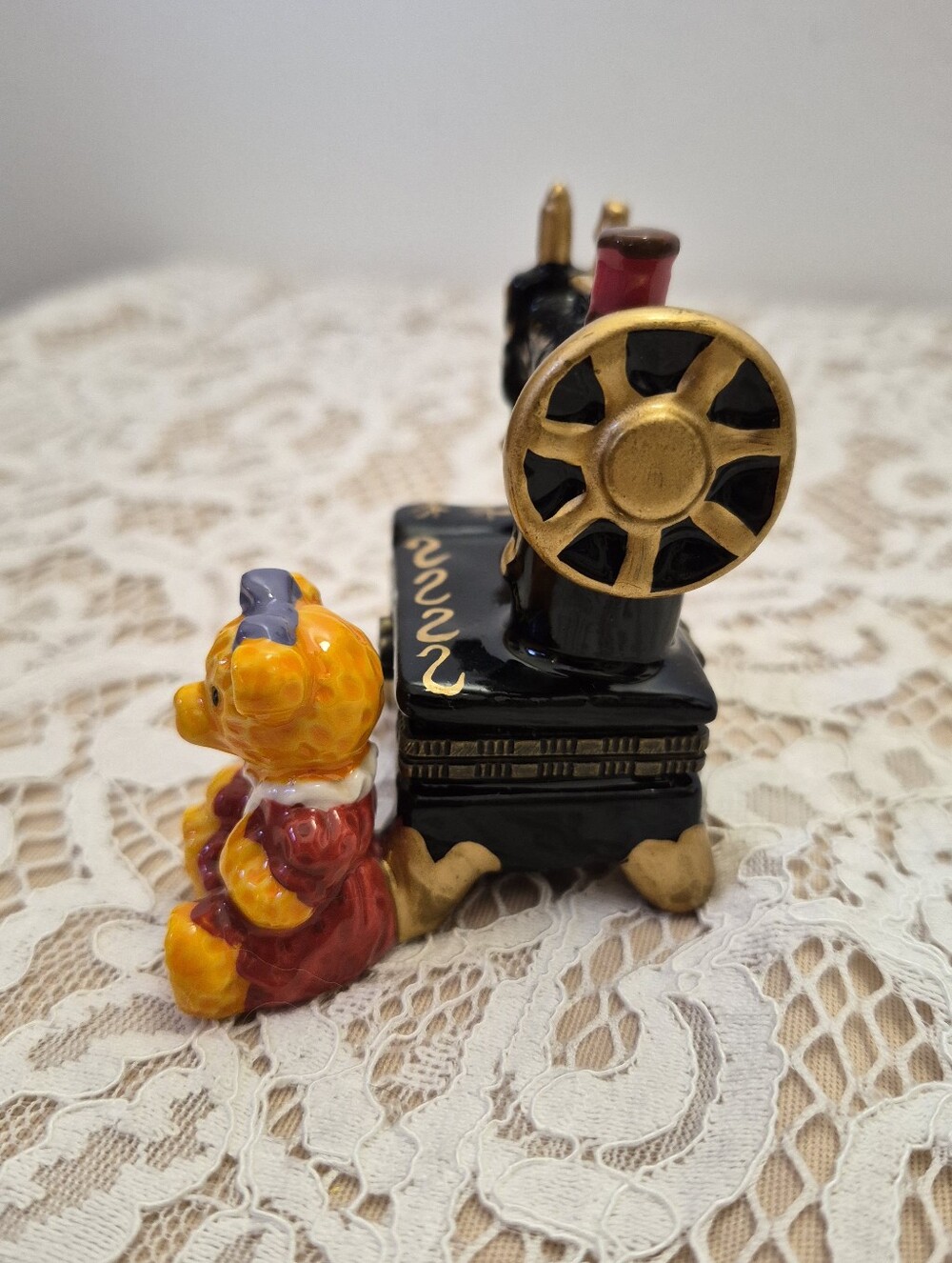 Sewing Machine Trinket Box - Picture 6 of 8